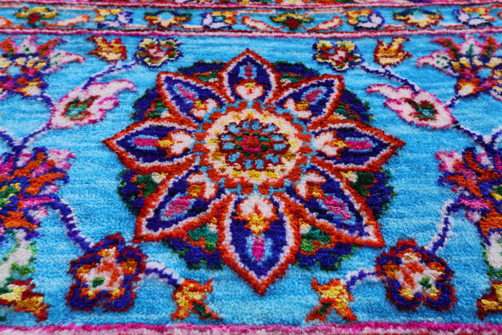 8' 2" X 10' 0" Handmade Wool & Silk Persian Rug - Q15787