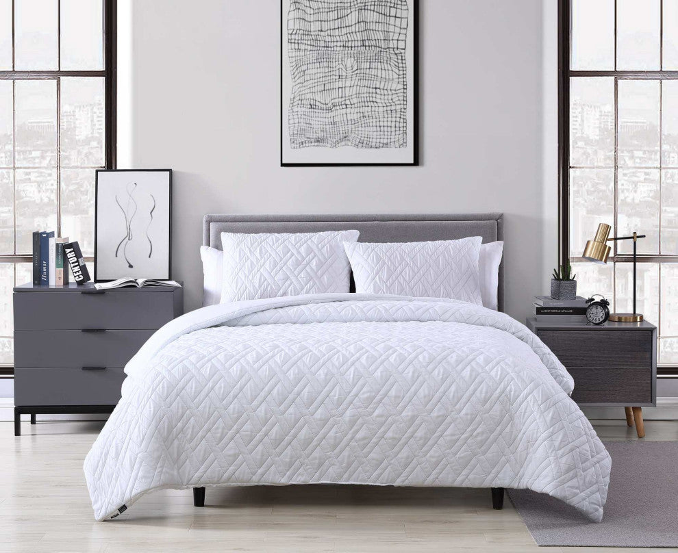 The Nesting Company Larch 3 Piece Comforter Set - Queen - White