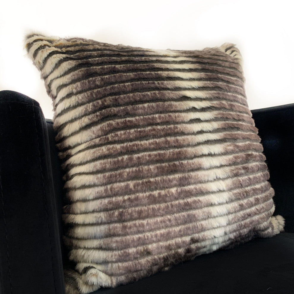 Plutus Animal Faux Fur Luxury Throw Pillow, 20"x26"