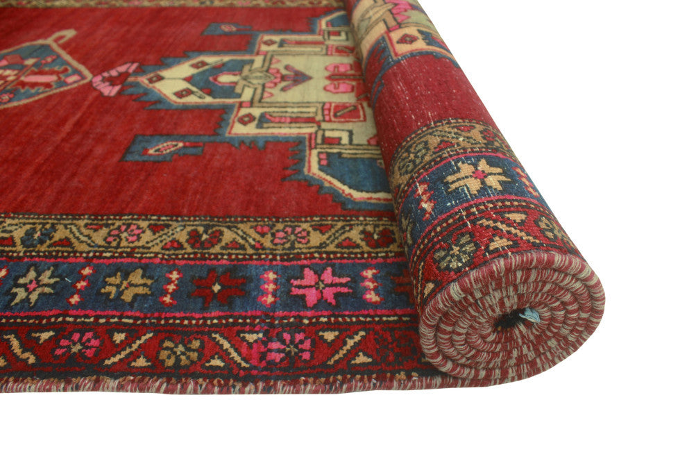Fine Vintage Distressed Adilynn Red/Blue Runner, 3'6x10'10