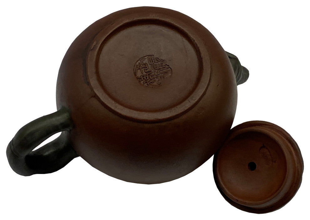 Chinese Handmade Yixing Zisha Clay Teapot With Artistic Accent Hws2283