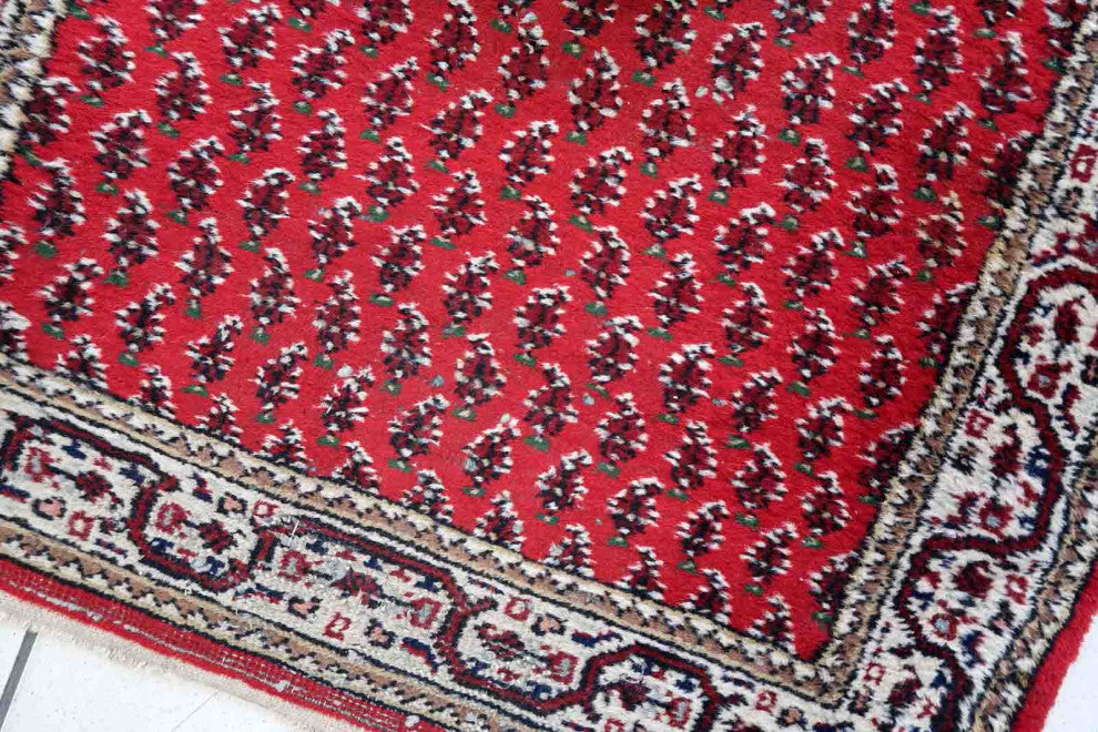 Handmade Vintage Indian Seraband Rug 3'x5.1', 93cmx158cm, 1970s