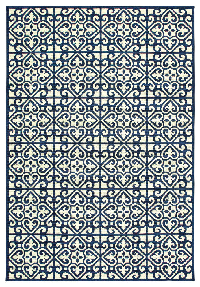 Oriental Weavers Marina Ivory/ Navy Geometric Indoor/Outdoor Rug 5'3"X7'6"