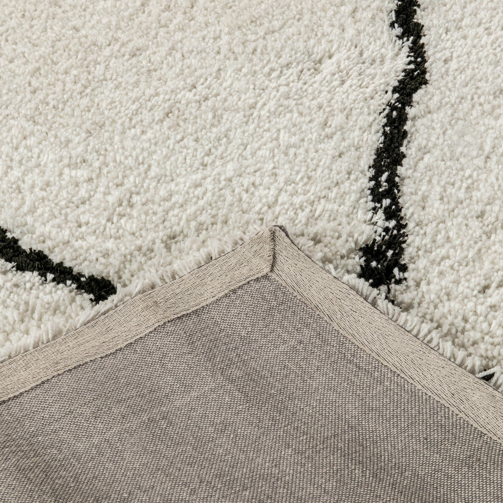 Shag Style Diamond Trellis Area Rug, 5' X 7'