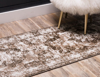 Transitional Sandrine 6' Square Hazel Area Rug