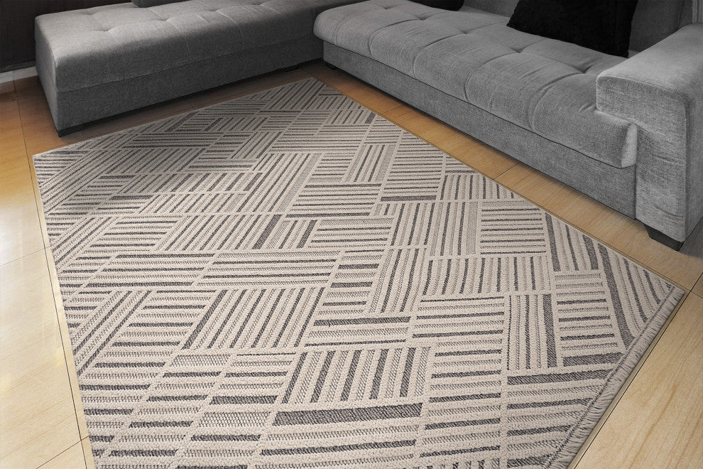 Dynamic Rugs Seville Polypropylene Machine-Made Area Rug 7.10x10'