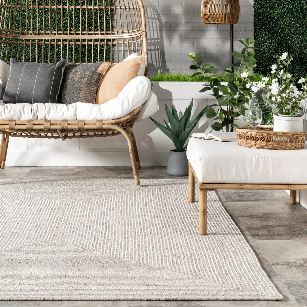 Nuloom Braided Lefebvre Indoor/Outdoor Area Rug, Ivory 7'6"x9'6"
