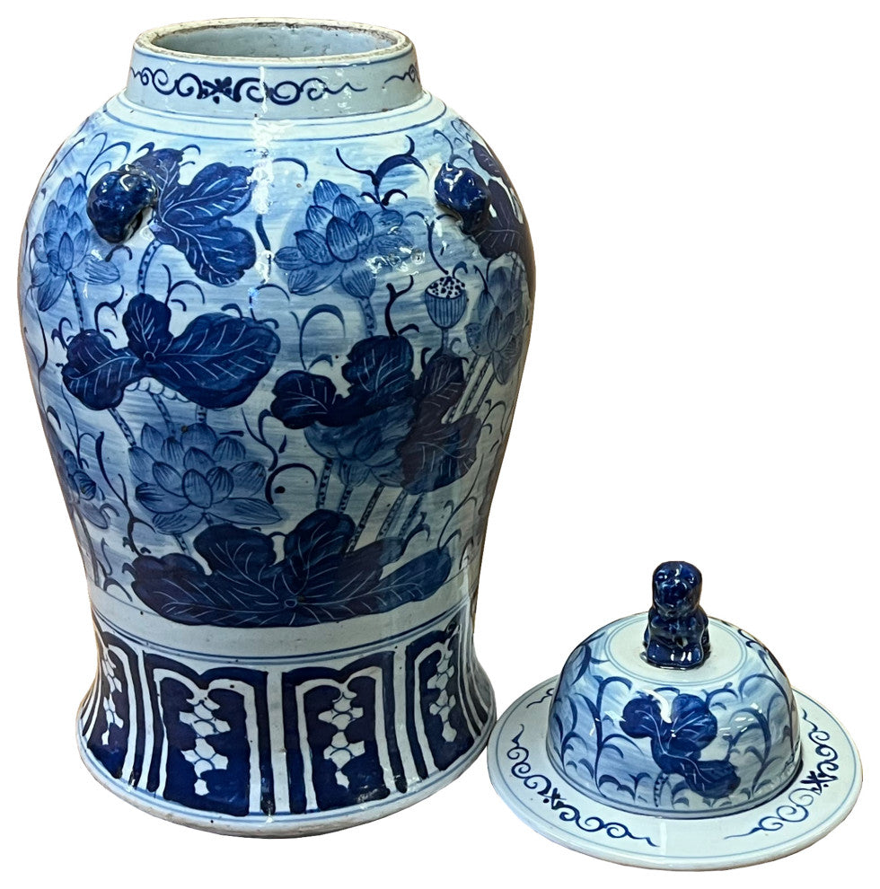 Chinese Blue and White Lotus Flower Porcelain Large Temple General Jar Hws2551