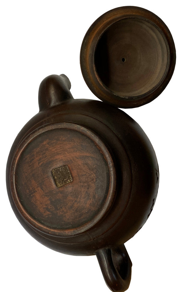 Chinese Handmade Yixing Zisha Clay Teapot With Artistic Accent Hws2278