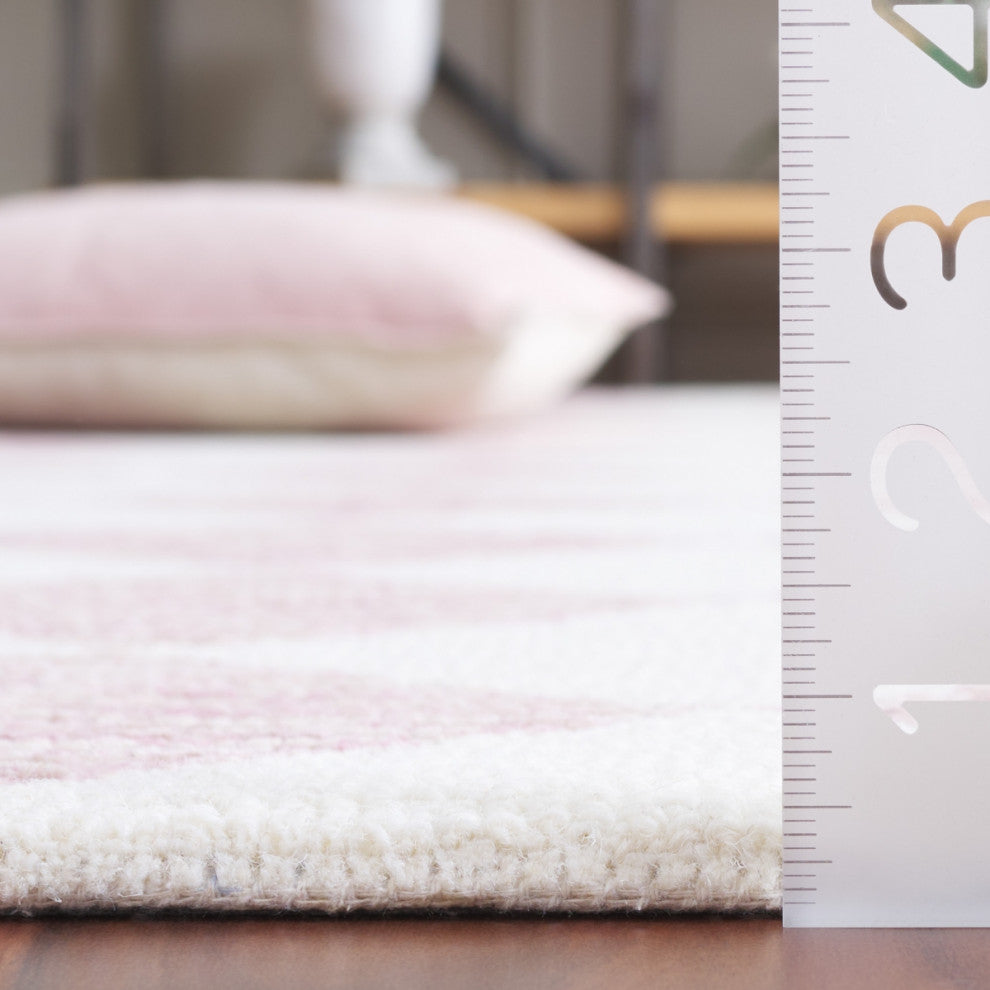 Safavieh Couture Ebony Collection EBN120 Rug, Blush Pink/Ivory, 6'x9'