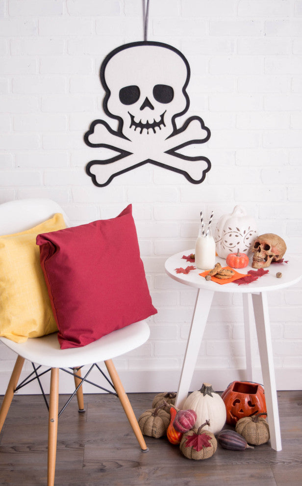 Hanging Foam Skull & Crossbones, Set of 2