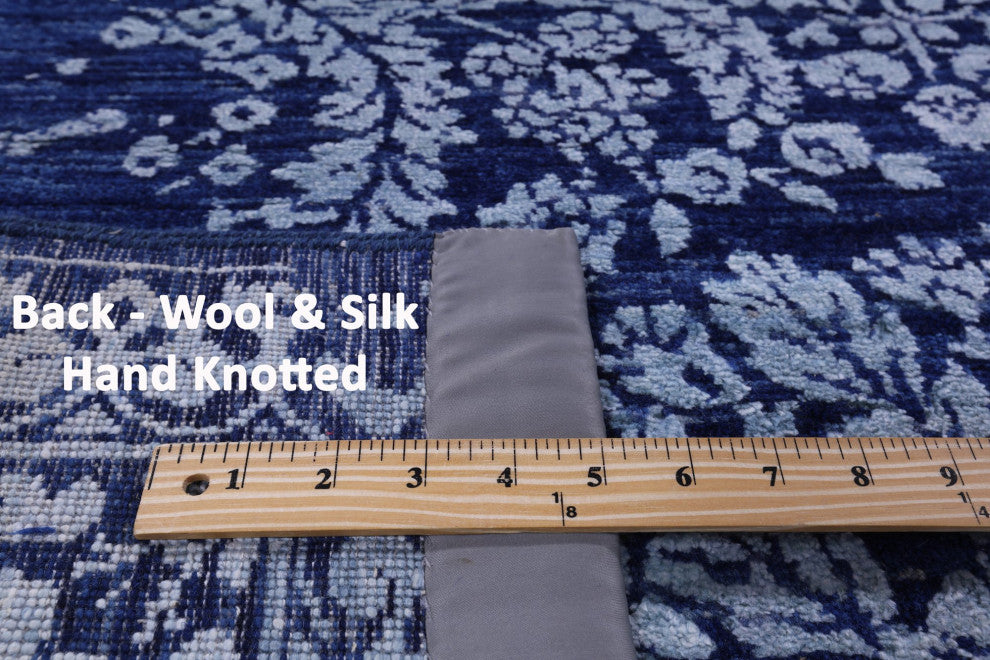 8' 0" X 10' 0" Persian Wool and Silk Hand Knotted Rug Q8692