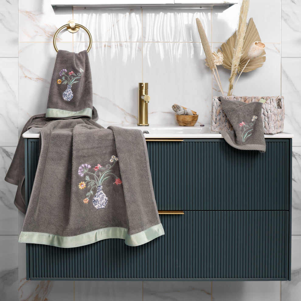 Linum Home Textiles 100% Turkish Cotton STELLA 2PC Embellished Bath Towel Set