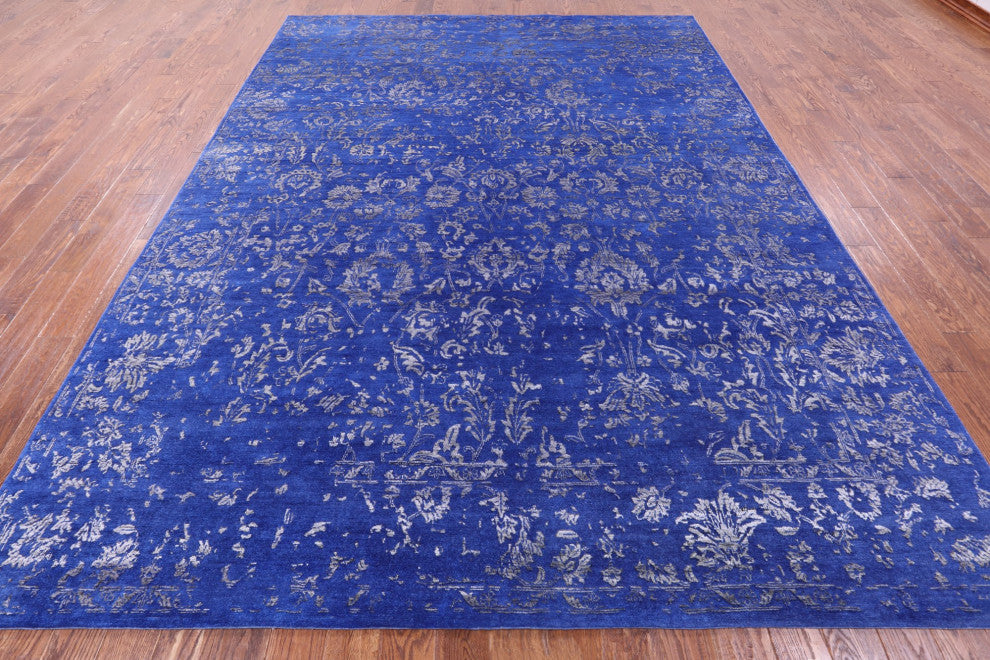 9' 0" X 12' 0" Persian Wool and Silk Hand-Knotted Rug Q11770