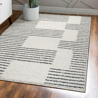 Petra Abstract Stripe Geometric Shag, White/Black, 4'x6'