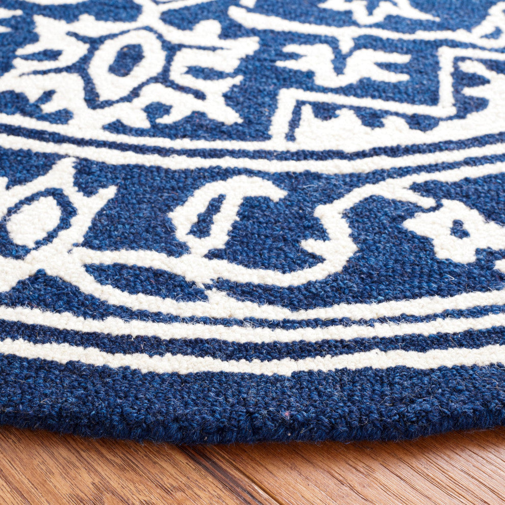 Safavieh Micro-Loop Mlp648N Traditional Rug, Navy and Ivory, 5'0"x5'0" Square