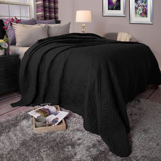 Lavish Home Solid Color Bed Quilt, Black, King