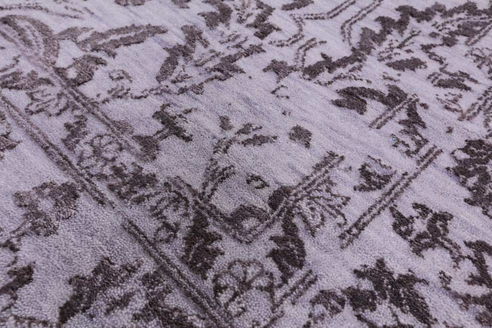 8' 10" X 11' 9" Wool & Silk Handmade Persian Rug - Q15799