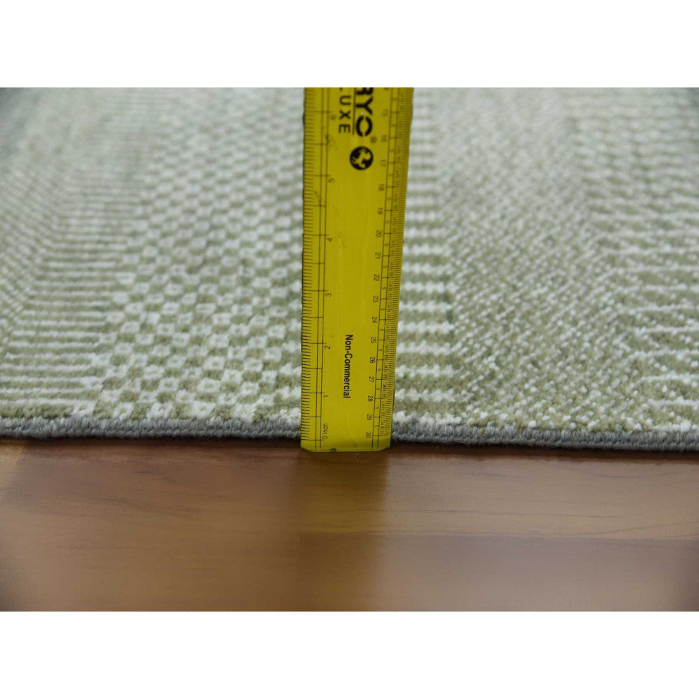 Light Green, Hand Knotted Grass Design, Wool and Silk Rug, 3'0"x5'3"