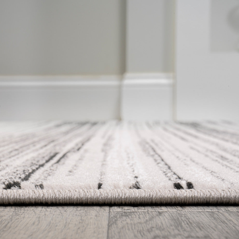 Austin Gradient Striped Gray/Black 3'x5' Area Rug