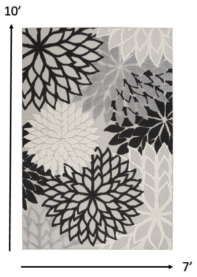7 x 10 Black Gray White Indoor Outdoor Area Rug