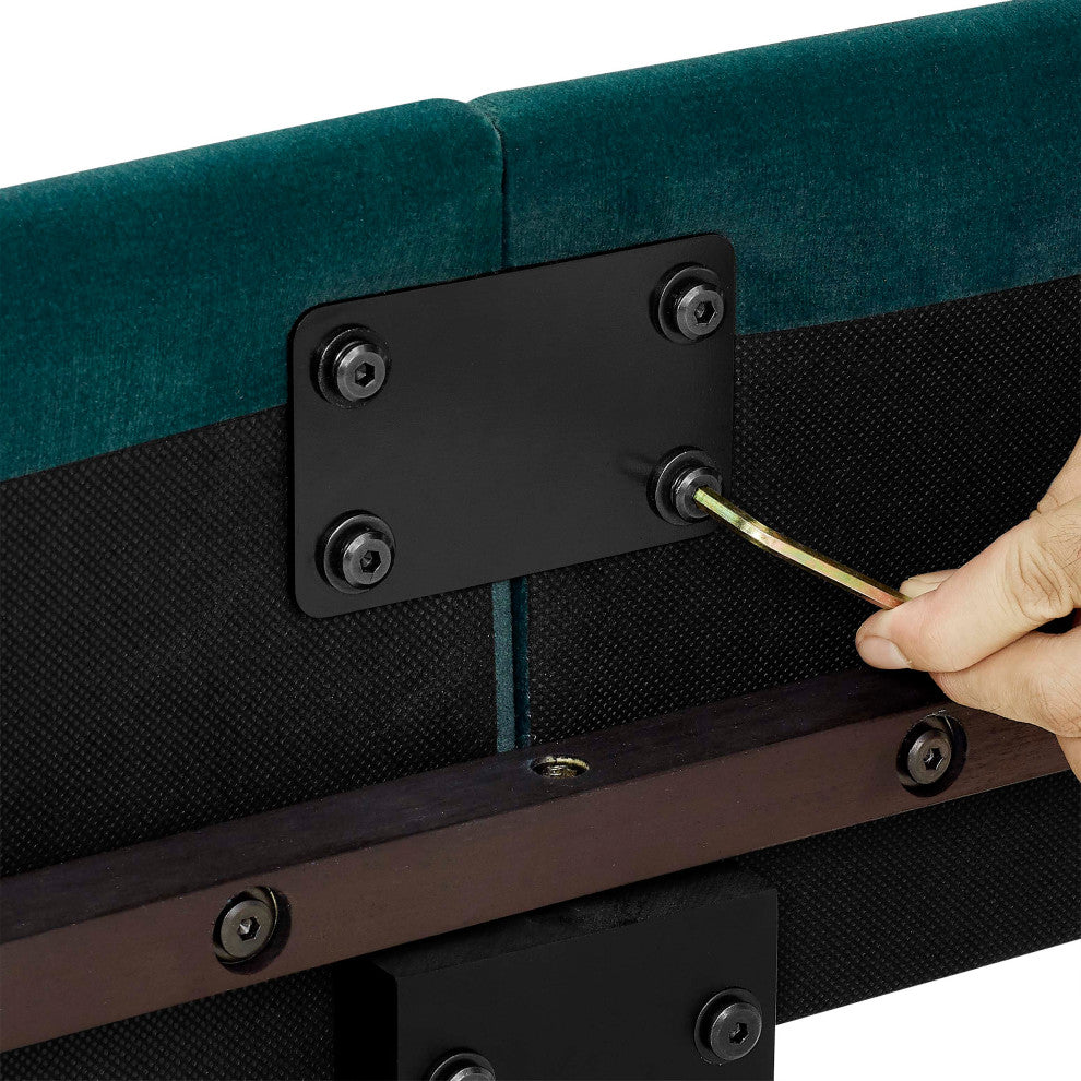 Legends Home Queen Size Green Velvet Tufted Upholstered Platform Bed