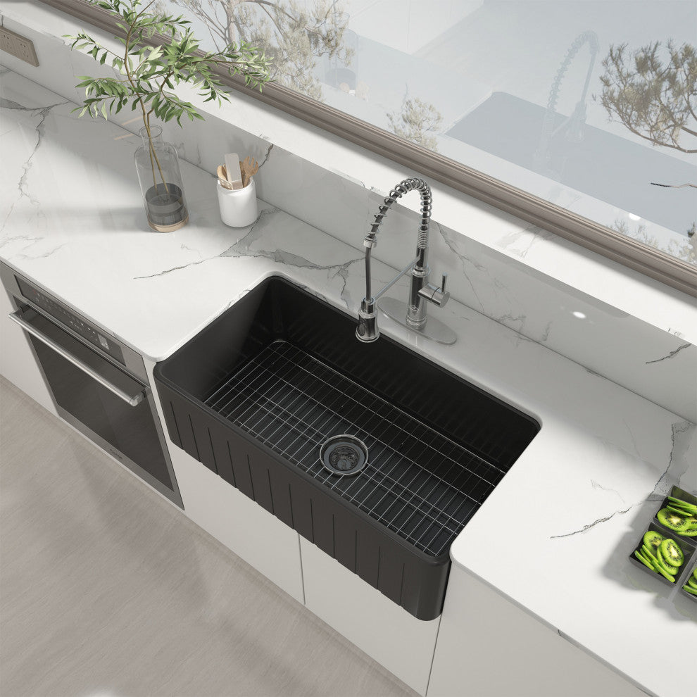 33in Single Bowl Fireclay Farmhouse Apron Kitchen Sink with Grid and Drainer, Matte Black