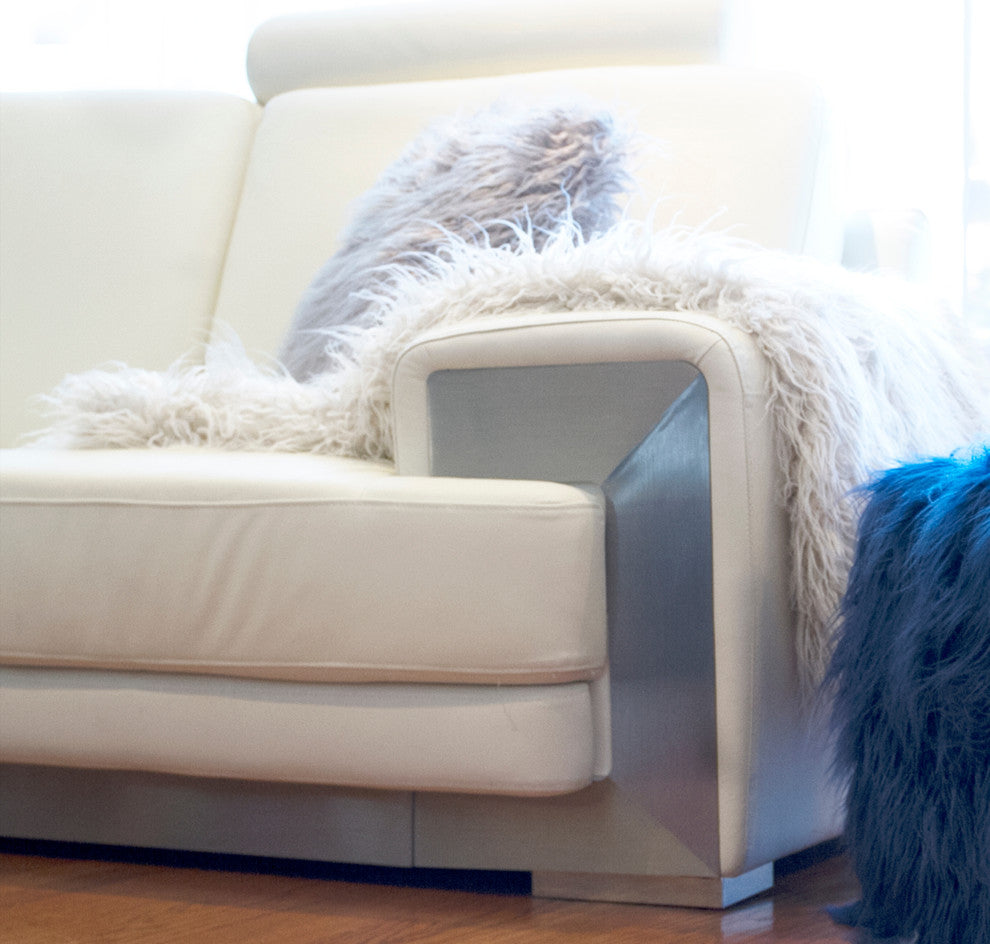 Plano Mongolian Sheepskin Faux Fur Throw, Stone White, 50"x70"