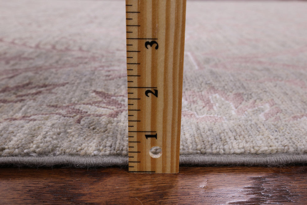 4' 1" X 6' 5" Contemporary Hand Knotted Wool and Silk Rug Q4849