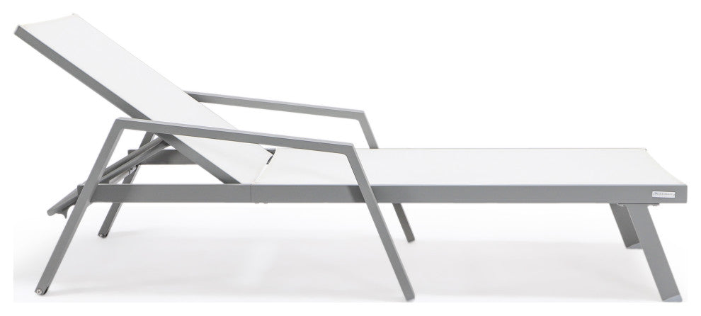 LeisureMod Marlin Chaise Lounge Set With Arms and Fire Pit Table, White