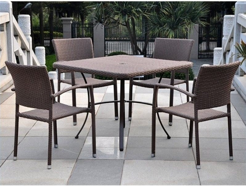 International Caravan Barcelona 5 Piece Patio Dining Set in Brown