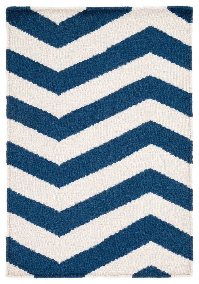 Surya Frontier FT-276 2'6" x 8' Rug