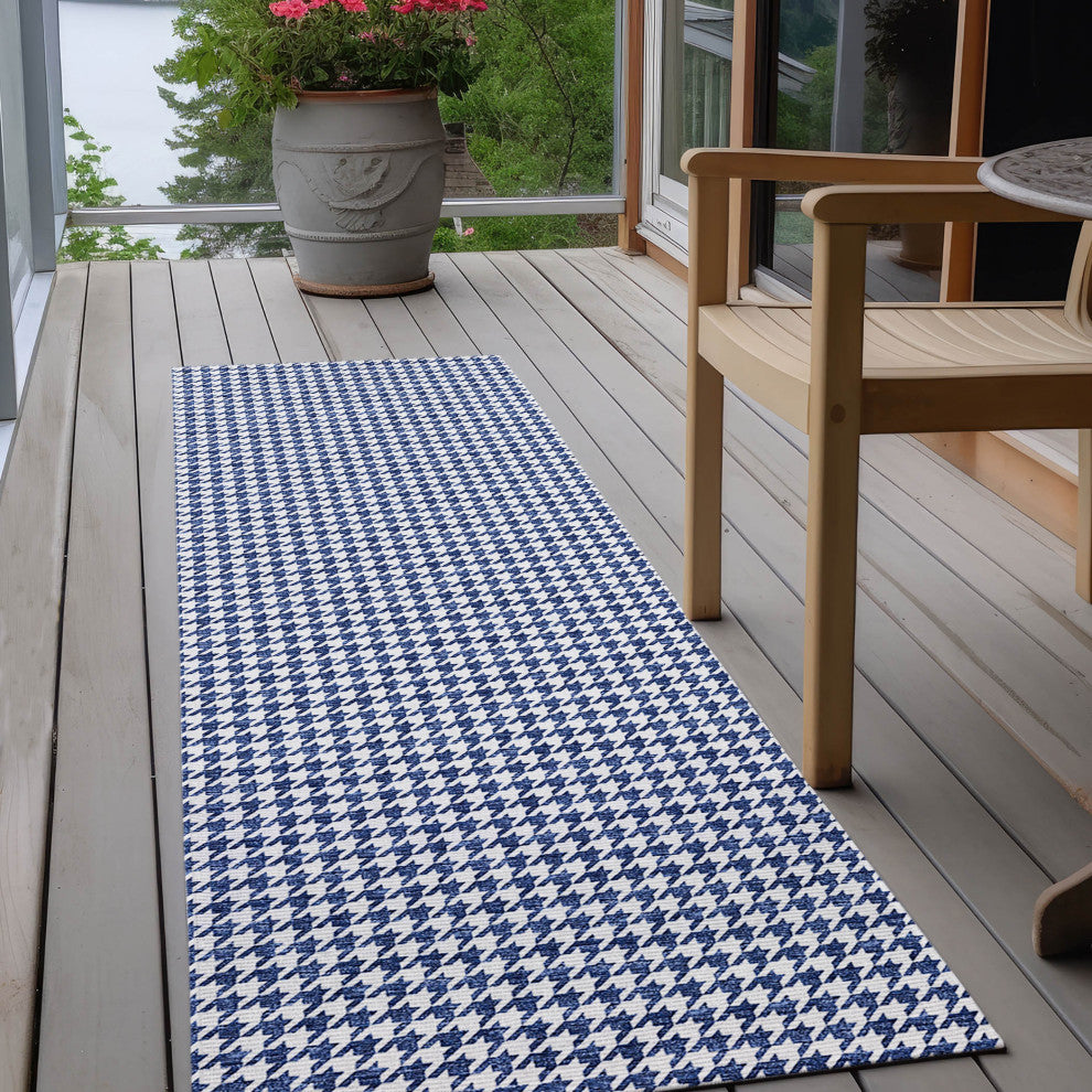 Indoor/Outdoor Hinton HN1 Navy Machine Washable 2'3" x 10' Rug