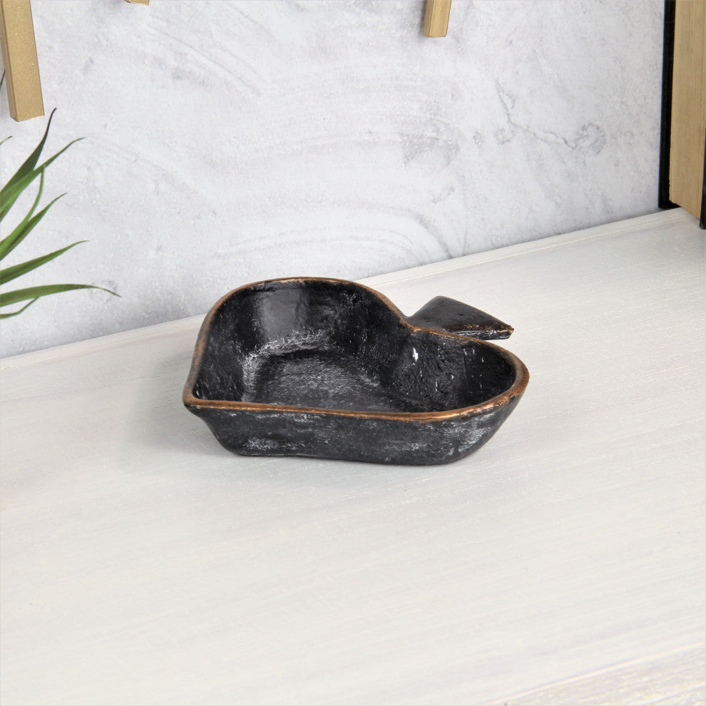 Cast Iron, Spade