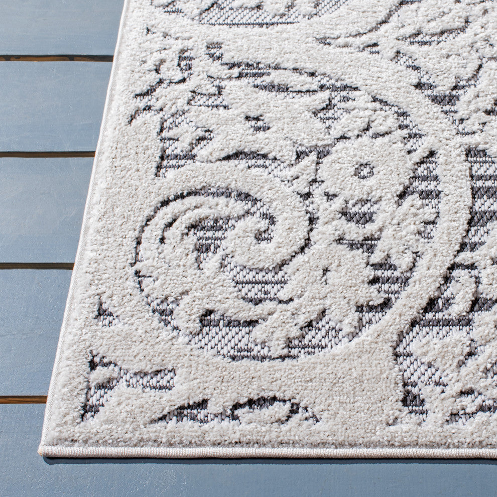 Safavieh Indoor-Outdoor Cabana Collection, CBN656 Rug, Ivory/Grey, 6'7" Square