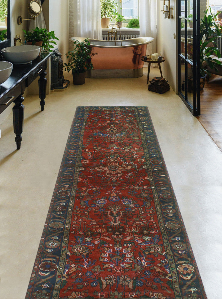 Fine Vintage Distressed Kinslee Red/Navy Runner, 2'8x9'10