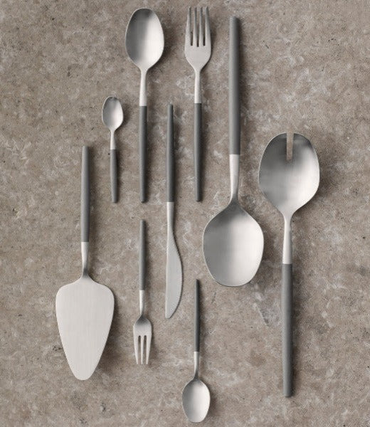 Maxime Cake Server Sharkskin, Gray