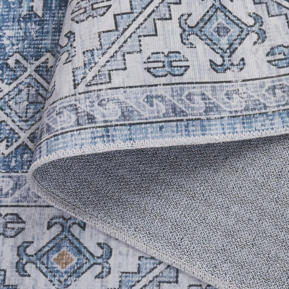 Safavieh Arizona Machine-Washable Collection ARZ303 Rug, Blue/Ivory, 6'x9'