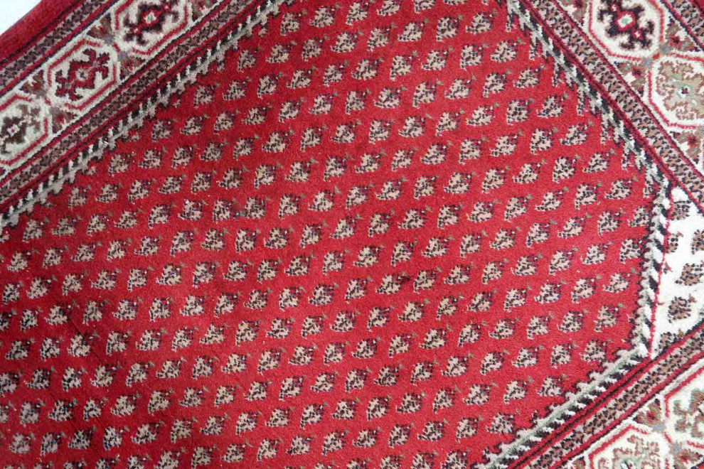 Handmade Vintage Indian Seraband Rug 3'x5.2', 92cmx161cm, 1970s