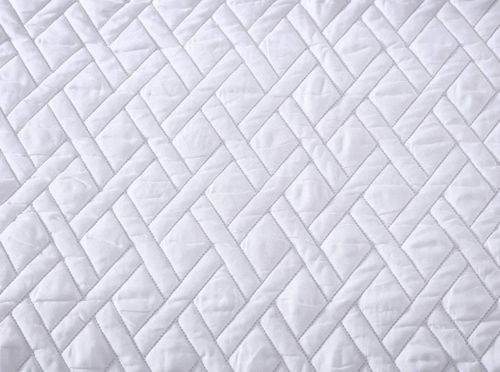 The Nesting Company Larch 3 Piece Comforter Set - Queen - White