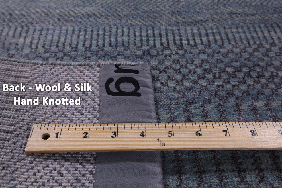 Savannah Grass Wool and Silk Hand Knotted Rug 4' 0" X 6' 4" Q11506