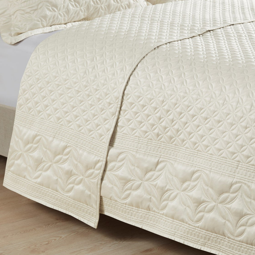 Croscill Versailles Matte Satin 3-Piece Quilt Set, Champagne, King