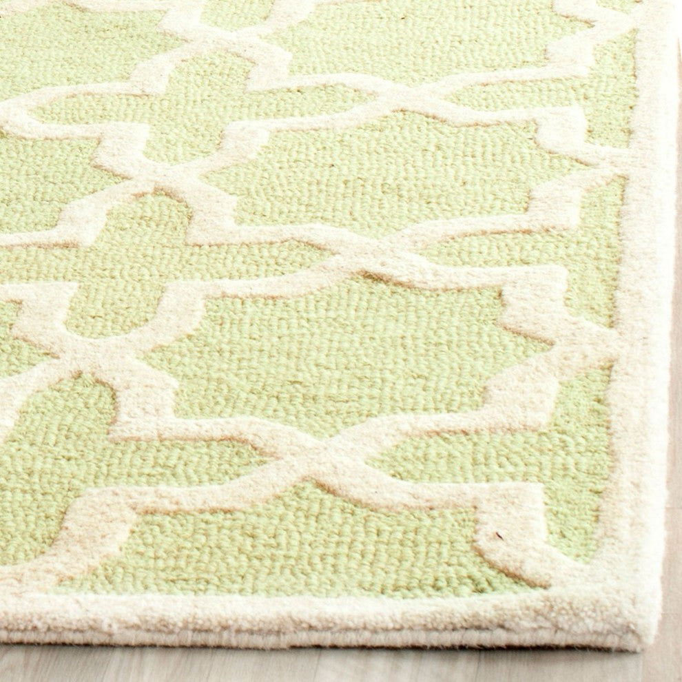 Safavieh Cambridge CAM125B 6'' Round Light Green Rug
