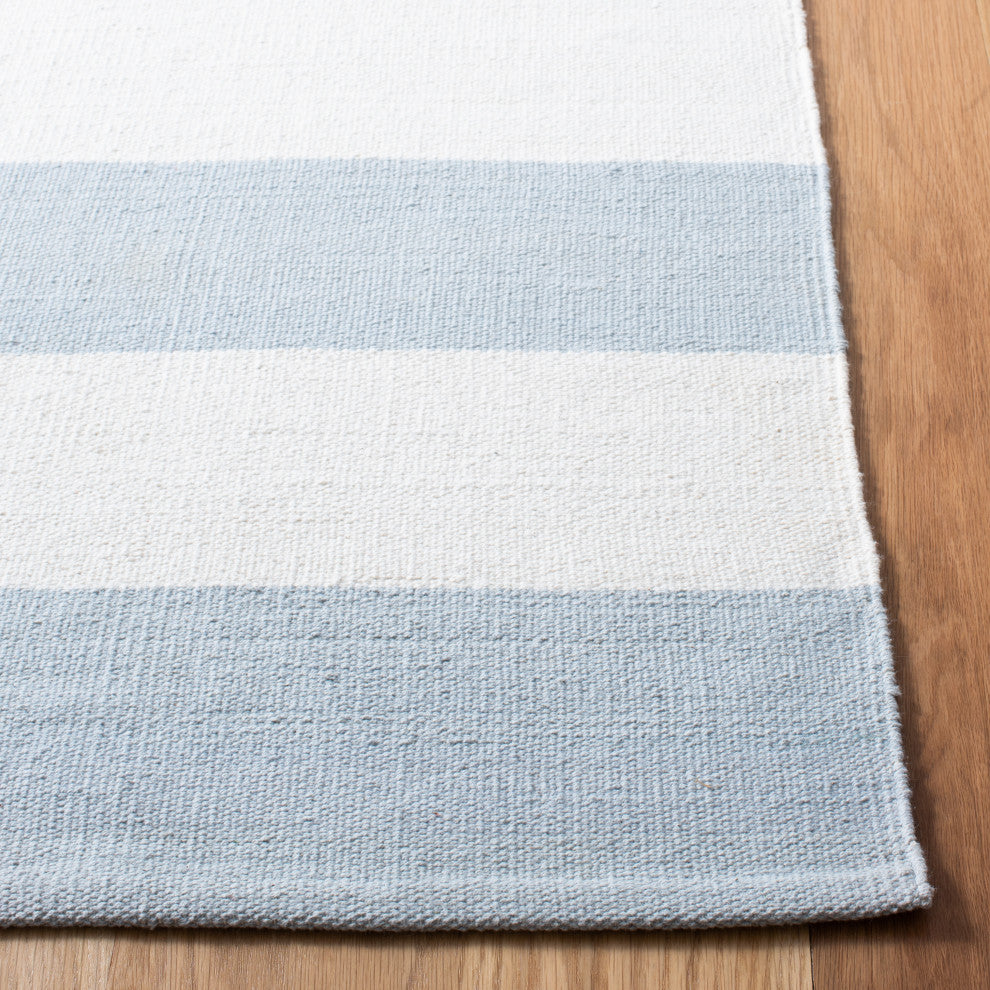 Safavieh Montauk Collection MTK712K Rug, Sky Blue/Ivory, 6' x 9'