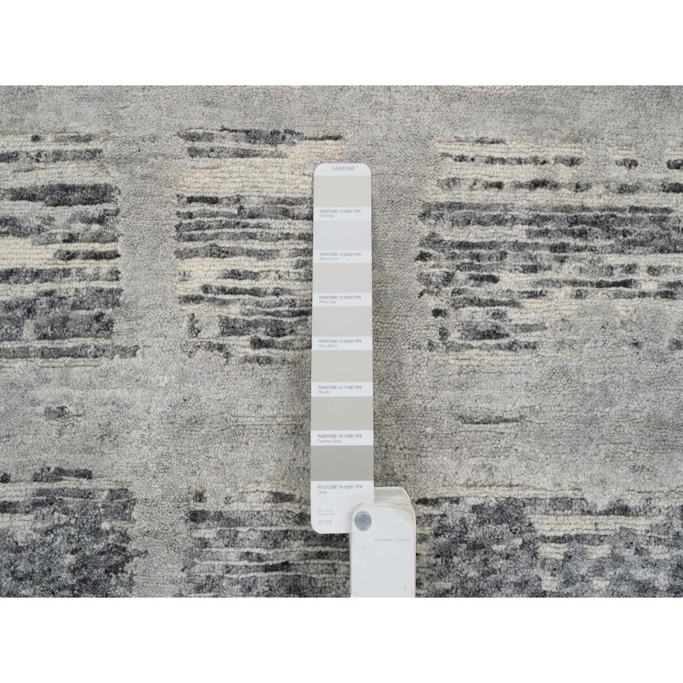 Light Gray Hand Knotted Modern Hand Spun Wool Mat Oriental Rug, 2'1"x3'1"