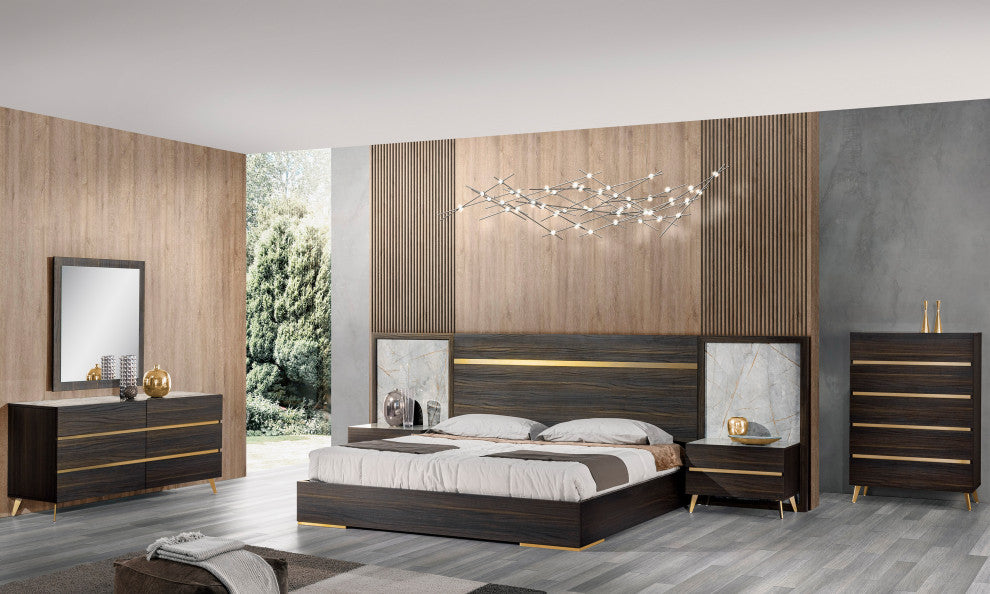 Nova Domus Velondra, Modern Eucalypto + Marble Chest