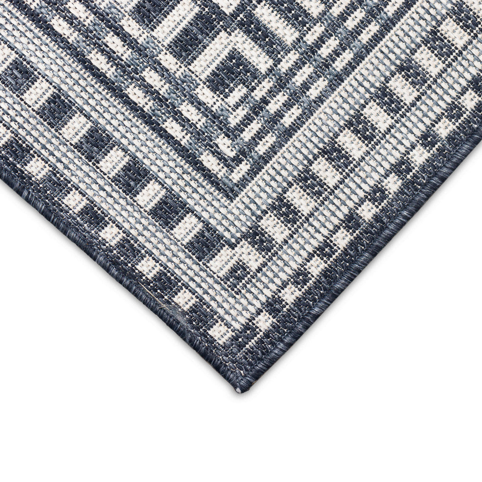 Malibu Etched Border Indoor/Outdoor Rug, Navy, 6'6"x9'3"