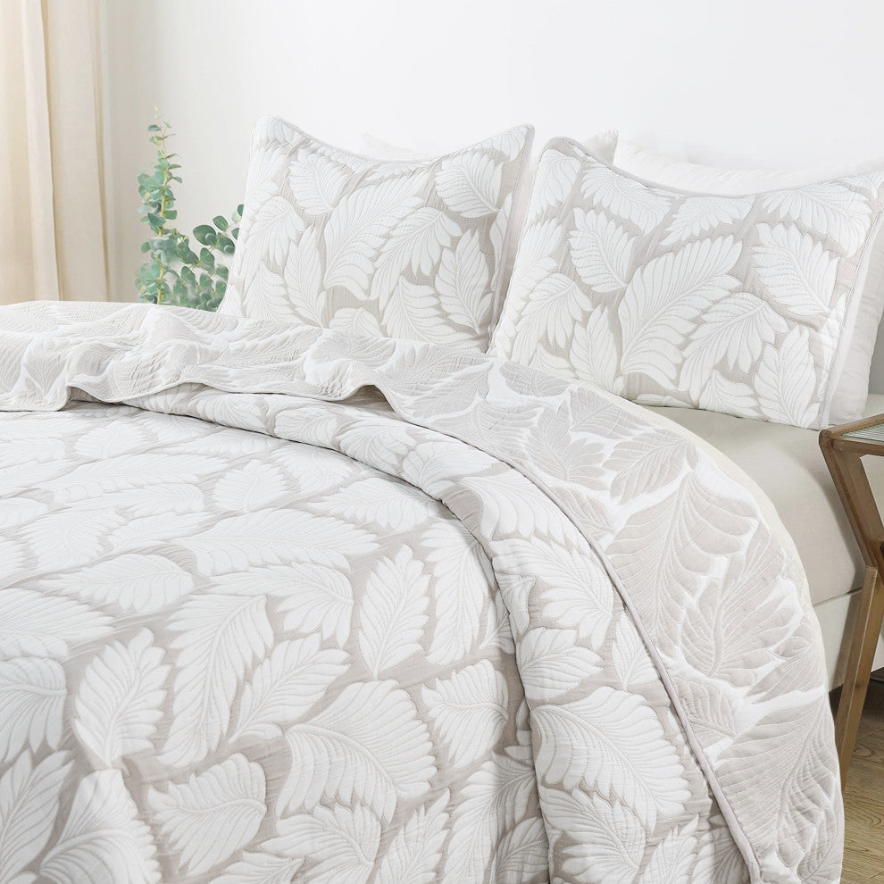 Matelasse Jacquard Quilt Set