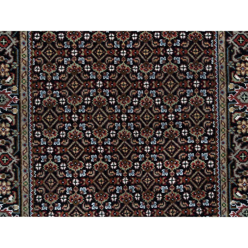 Eerie Black Wool 175 KPSI Mahi Tabriz Hand Knotted Oriental Rug, 3'1"x5'1"