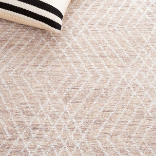 Safavieh Couture Abstract Collection ABT499 Area Rug, Beige/Ivory, 6' Round